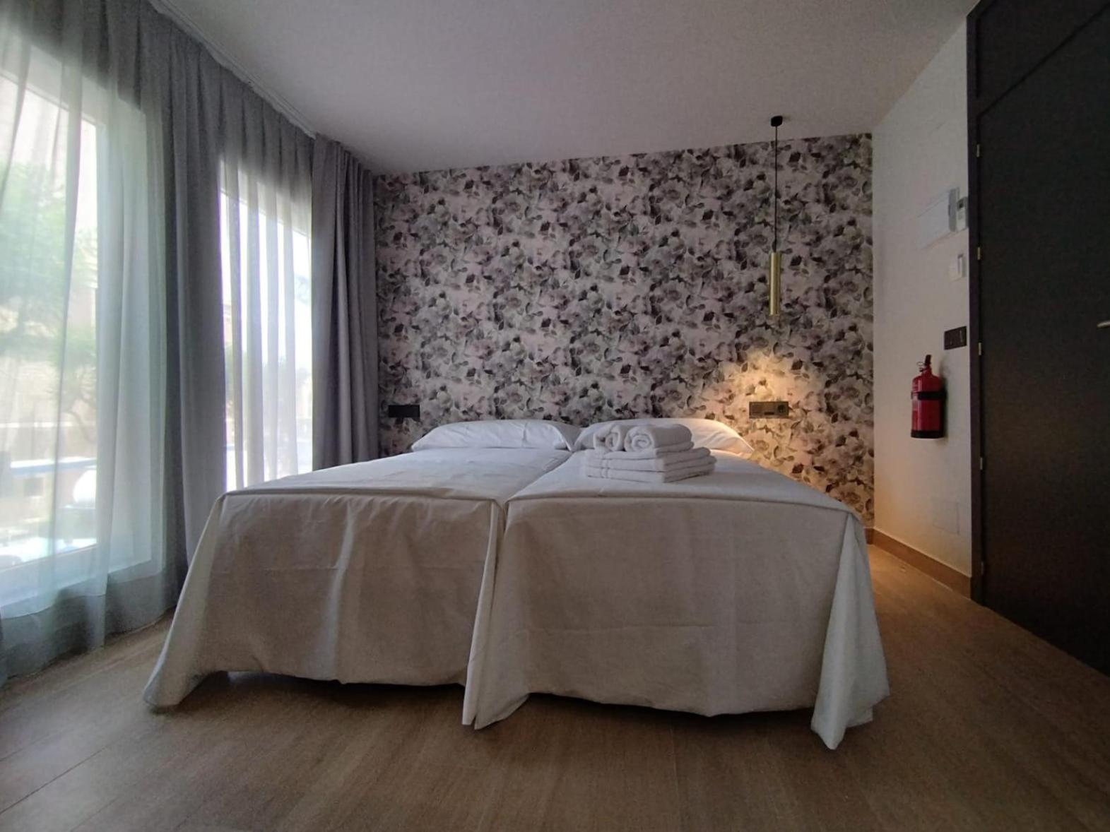 Plaza Rooms Totana Ngoại thất bức ảnh
